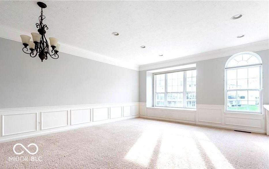 9008 Rider Dr - Photo 4 of 29