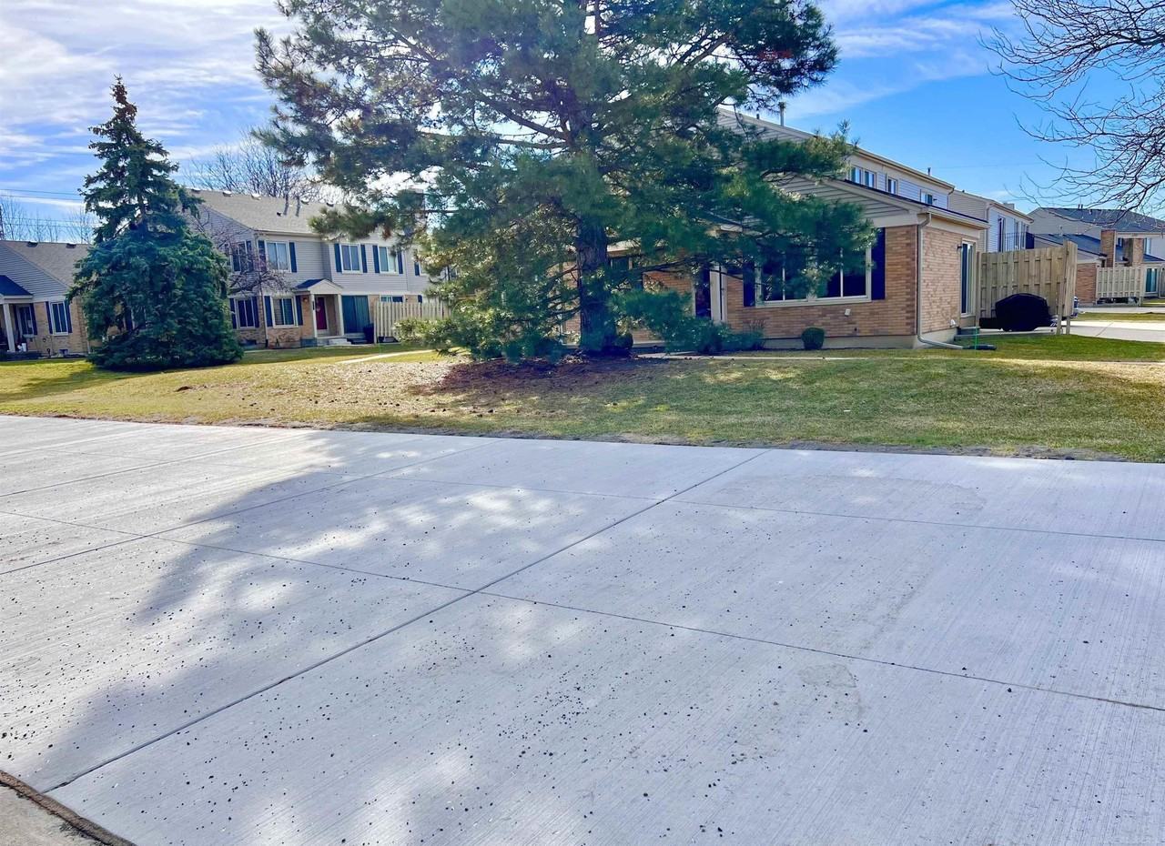 44666 Connecticut Ct - Photo 4 of 50