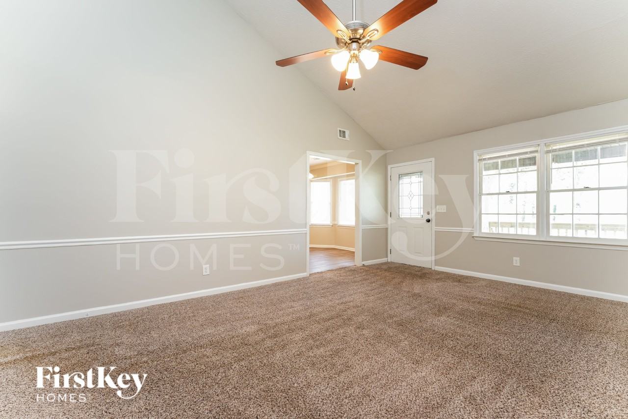 3724 Red Rose Ct - Photo 4 of 19