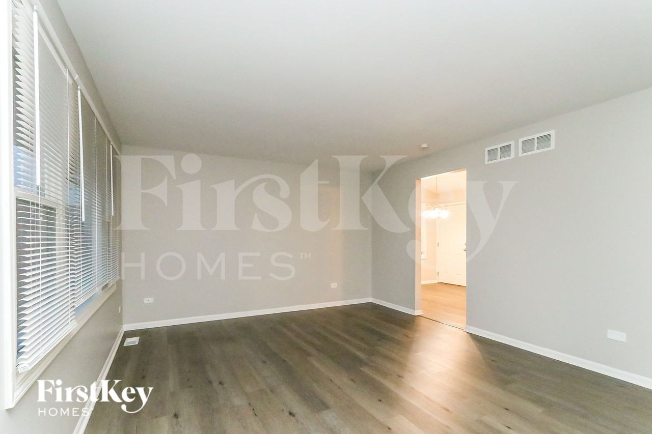 2105 Three Forks Dr - Photo 2 of 15