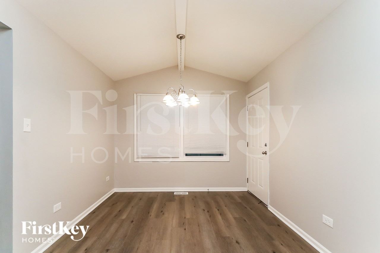 2105 Three Forks Dr - Photo 3 of 15