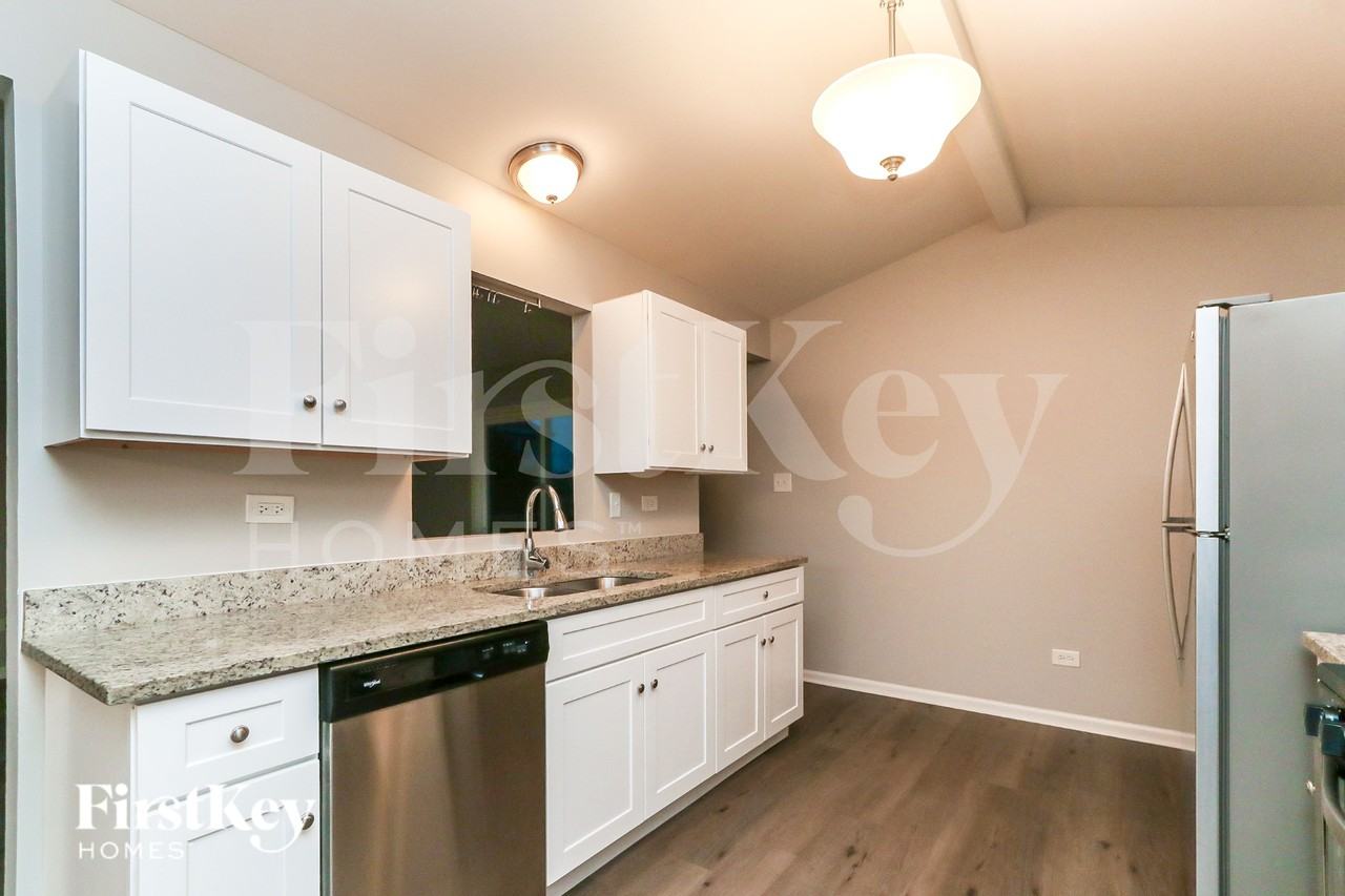 2105 Three Forks Dr - Photo 6 of 15