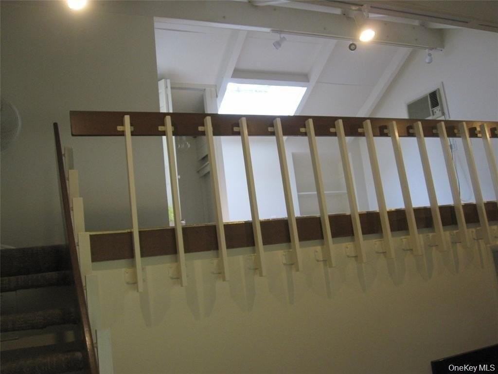 909 Route 9w S - Photo 6 of 17