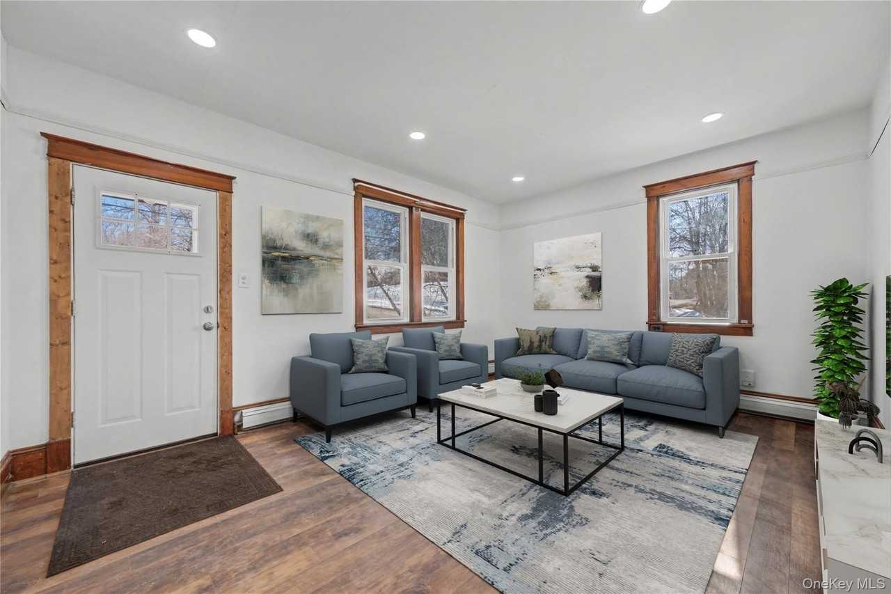 44 Cedar Ave - Photo 5 of 17