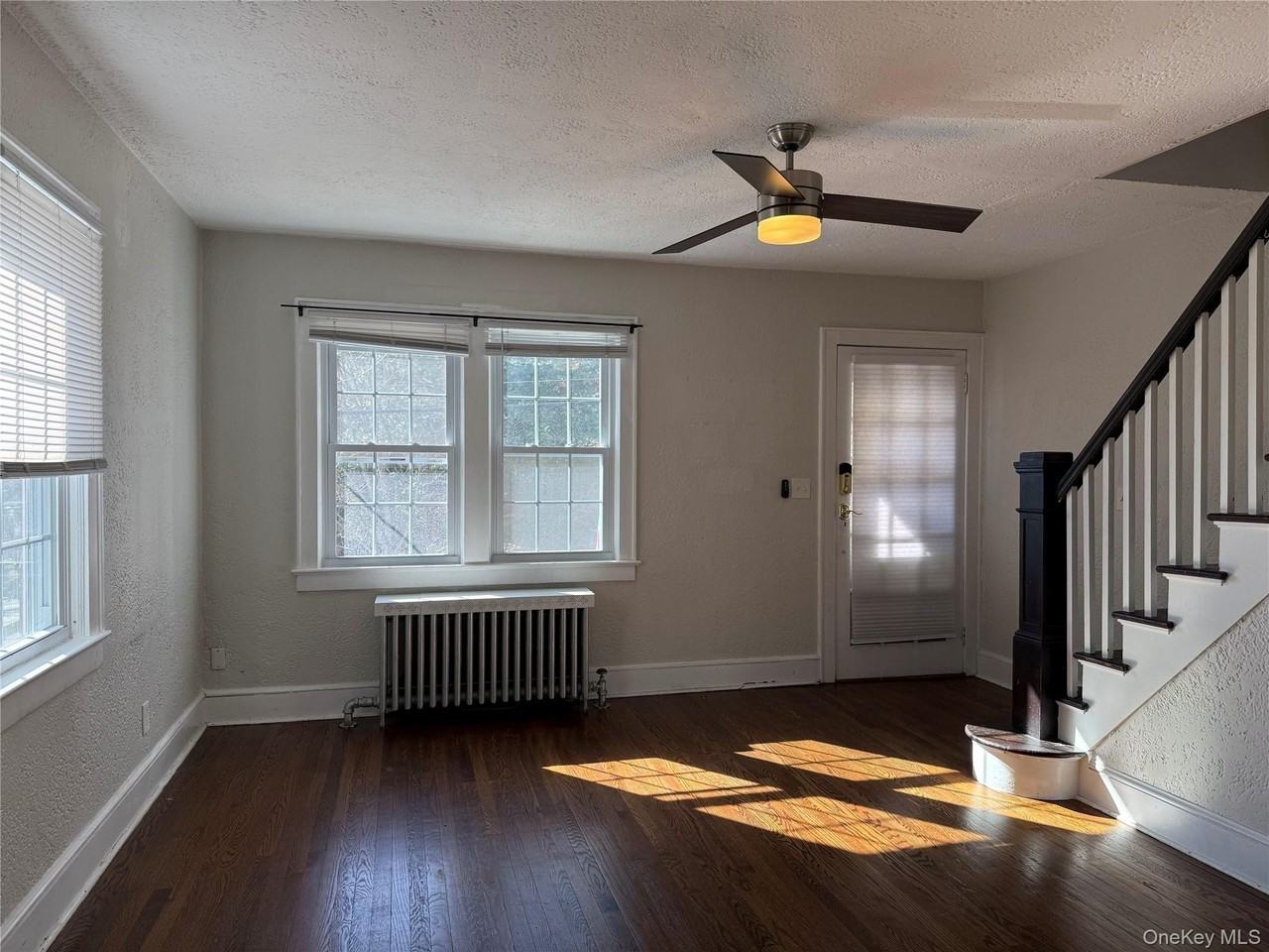 48 Gordon Avenue unit: South Unit - Photo 7 of 27