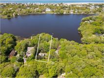 8415 Soundview Ave - Photo 1 of 1