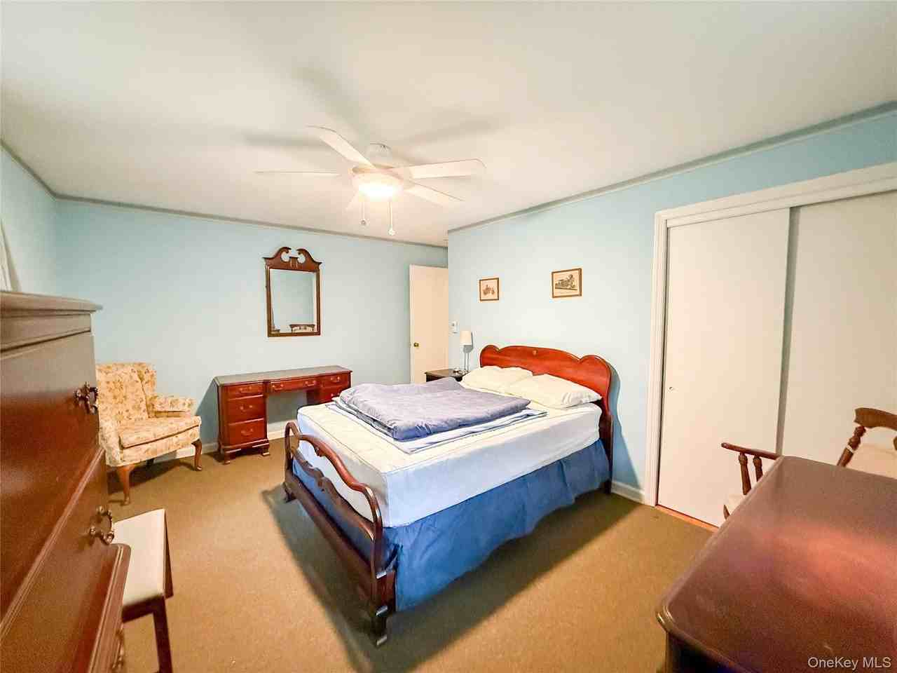 8415 Soundview Ave - Photo 5 of 8