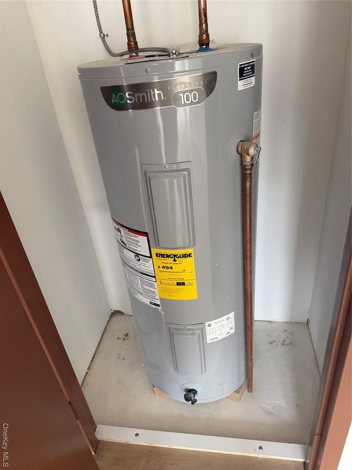 947 College Ave - Photo 5 of 6