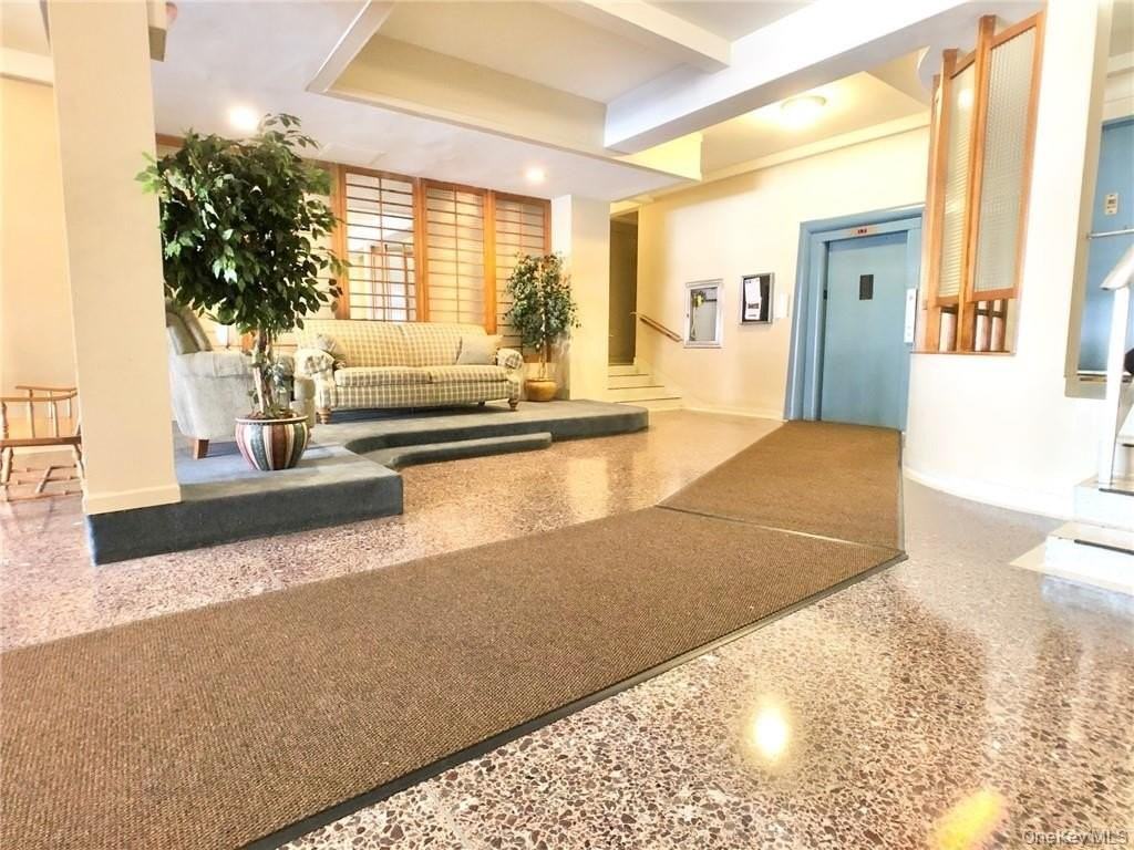 10 Lake St Apt 4a - Photo 2 of 15