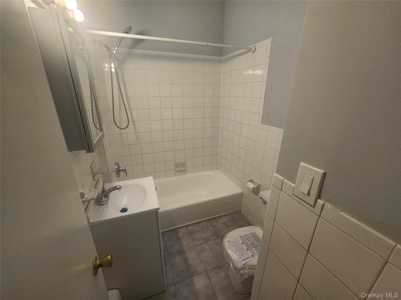 20215 Hollis Ave Unit R - Photo 7 of 10