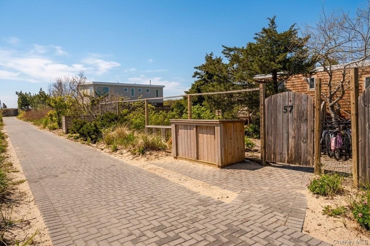 57 Juniper Ave - Photo 2 of 7