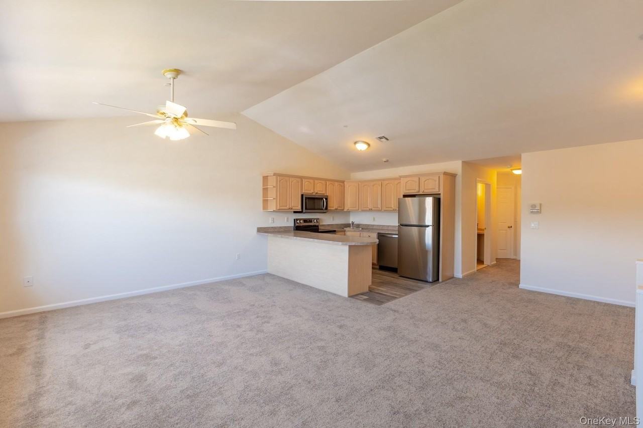 314 Flurry Ln - Photo 3 of 17