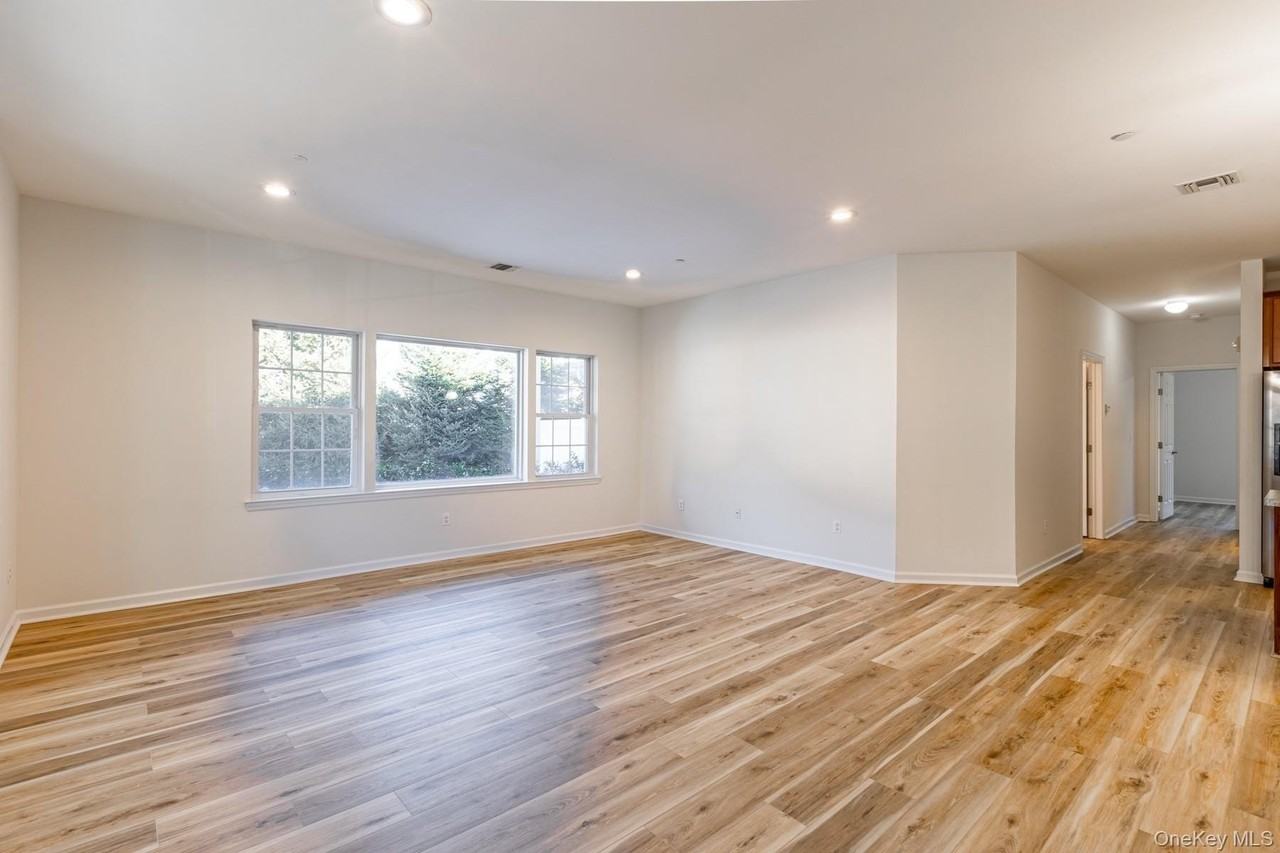 975 Main St Apt 12 - Photo 3 of 15