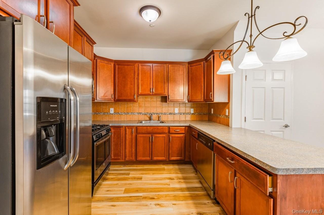 975 Main St Apt 12 - Photo 6 of 15