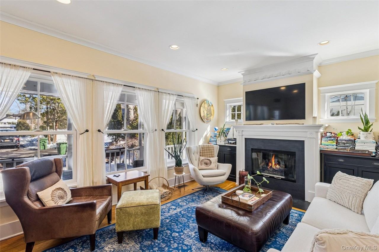 38 Baycrest Ave - Photo 3 of 21