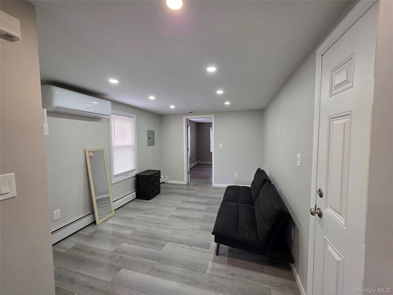 269 Willis Ave Unit N - Photo 2 of 6