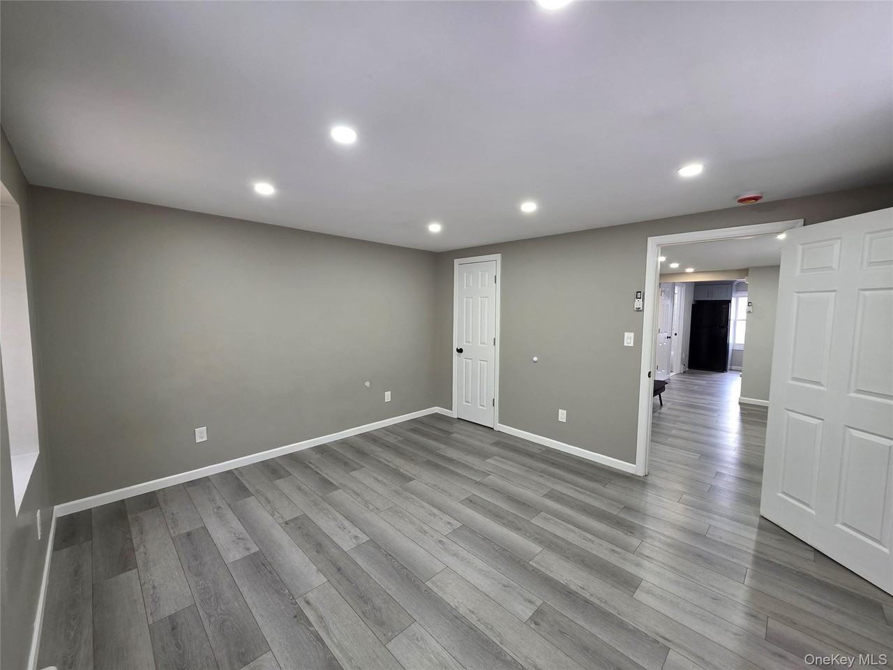 269 Willis Ave Unit N - Photo 4 of 6