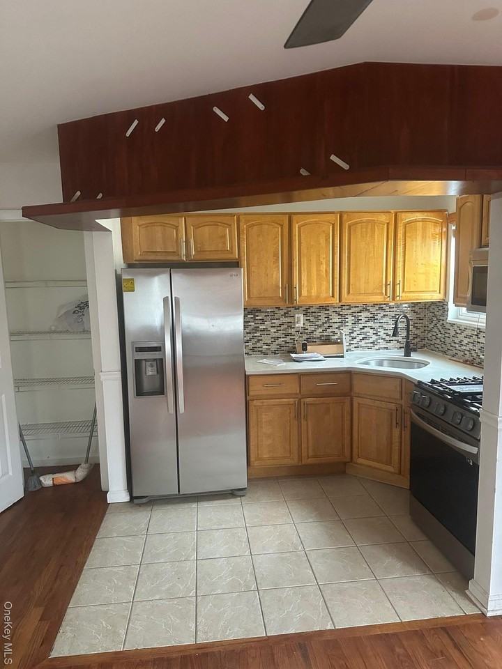 13104 140th St - Photo 5 of 11