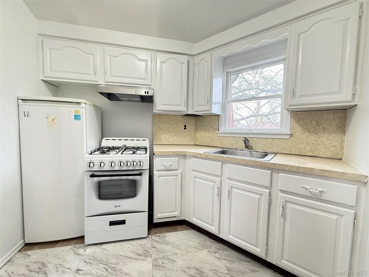 15754 20th Rd Unit 2 - Photo 3 of 12