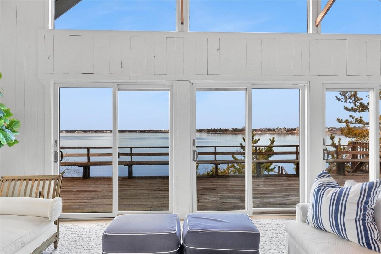 298 Dune Rd - Photo 3 of 35