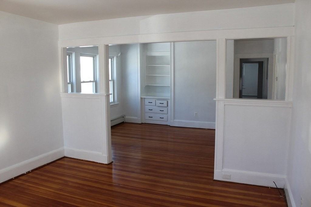 18 Sherwood Rd Unit 1 - Photo 5 of 8