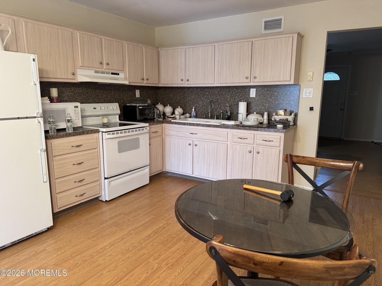 93 Halls Croft Rd Unit E - Photo 6 of 9