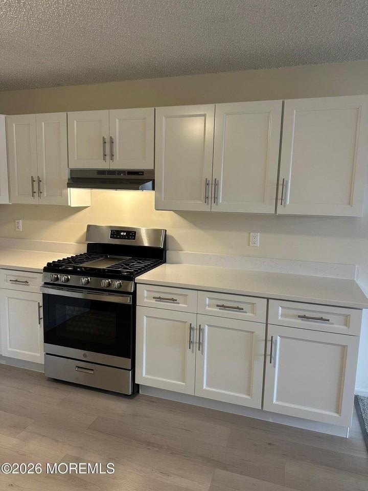 2510 Belmar Blvd Unit J - Photo 3 of 10