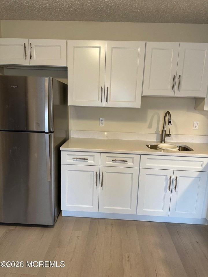 2510 Belmar Blvd Unit J - Photo 5 of 10