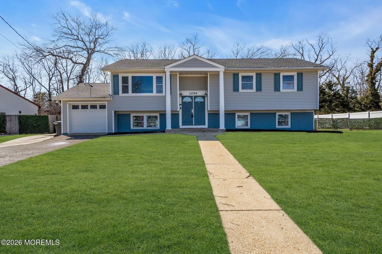 1094 June Ct - Photo 2 of 18