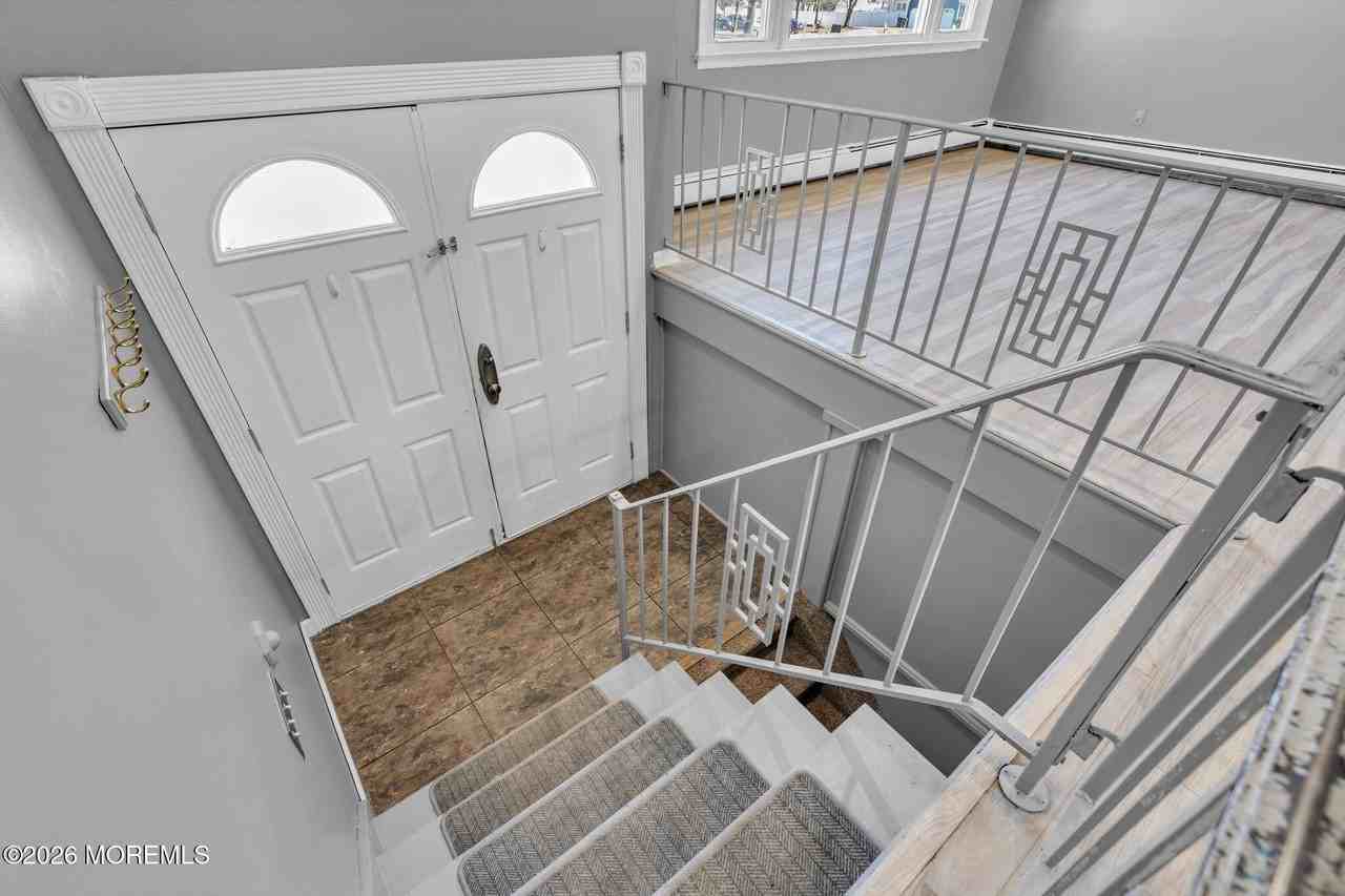 1094 June Ct - Photo 3 of 18