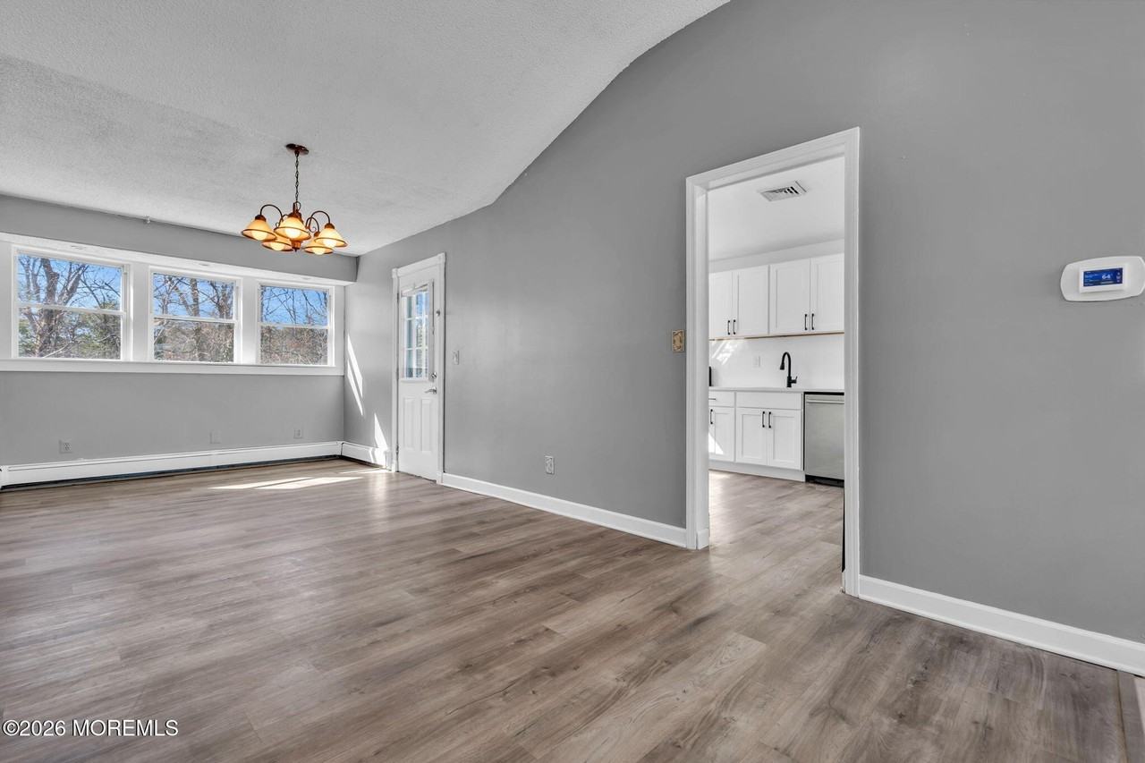 1094 June Ct - Photo 6 of 18