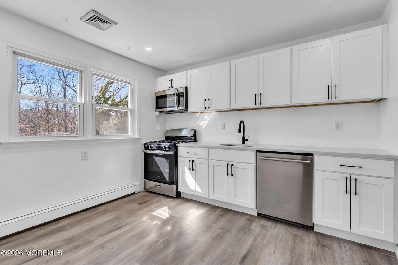 1094 June Ct - Photo 7 of 18