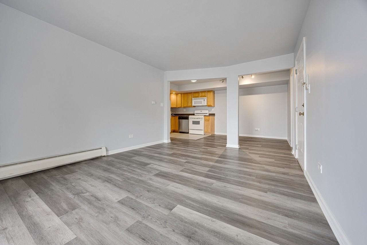 155 E Mill St Apt 3 - Photo 5 of 16