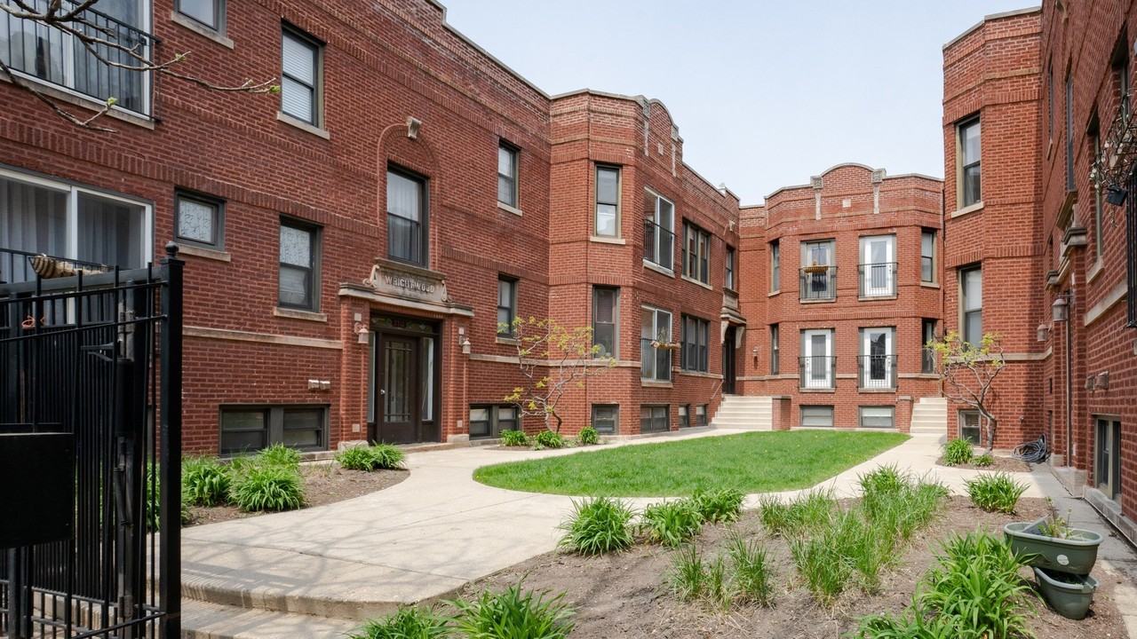 3710 W Wrightwood Ave Apt 2d - Photo 3 of 37