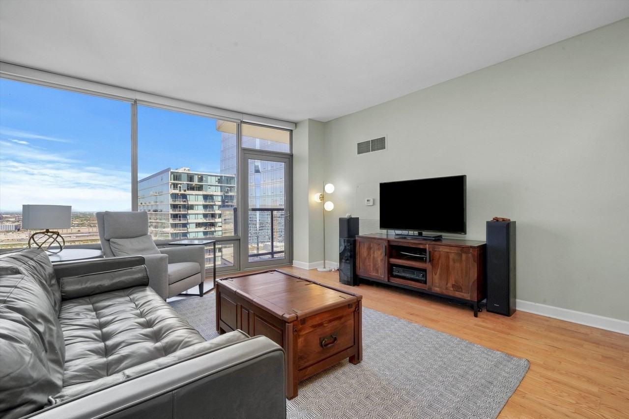 100 E 14th St Apt 2309 - Photo 6 of 27