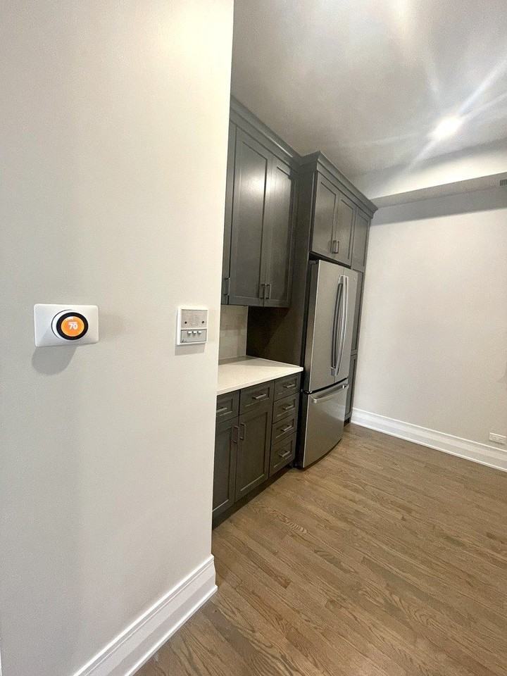 2539 W Iowa St Apt 3 - Photo 5 of 19