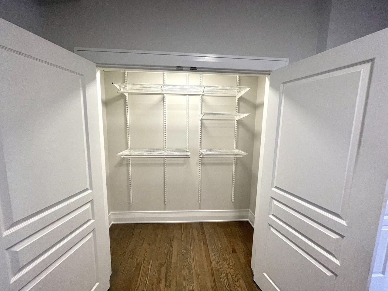 2543 W Iowa St Apt 3 - Photo 4 of 19