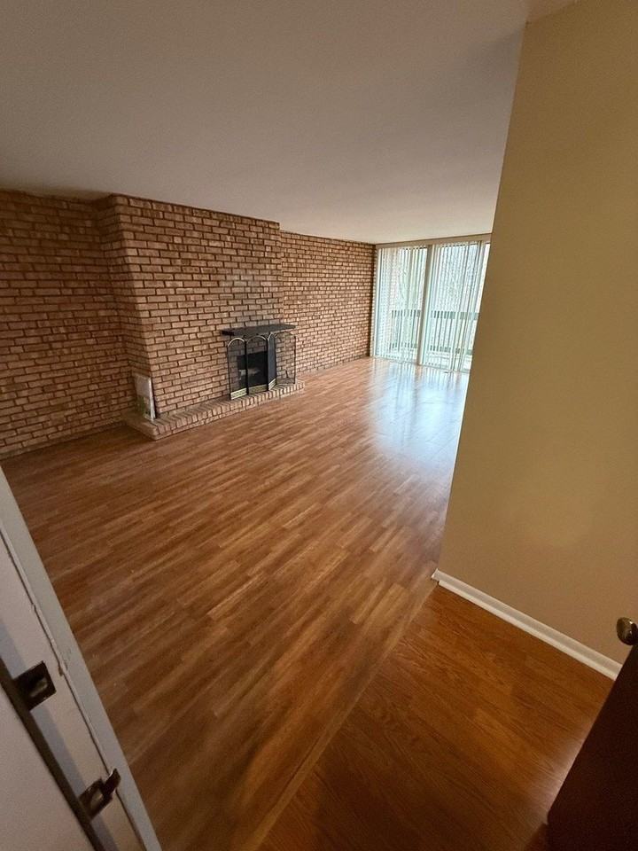 5500 Hillcrest Ln Apt 3c - Photo 4 of 10