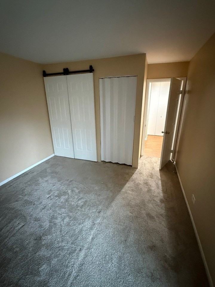5500 Hillcrest Ln Apt 3c - Photo 5 of 10