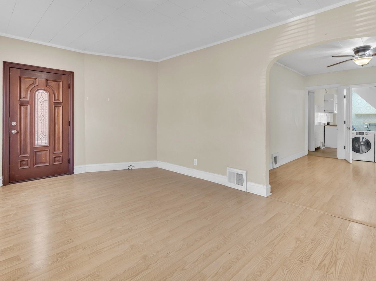 2516 N Keeler Ave Unit 1 - Photo 4 of 19