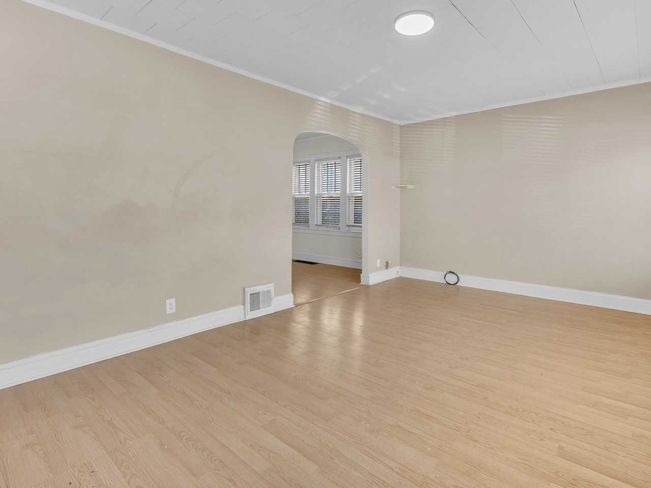 2516 N Keeler Ave Unit 1 - Photo 5 of 19