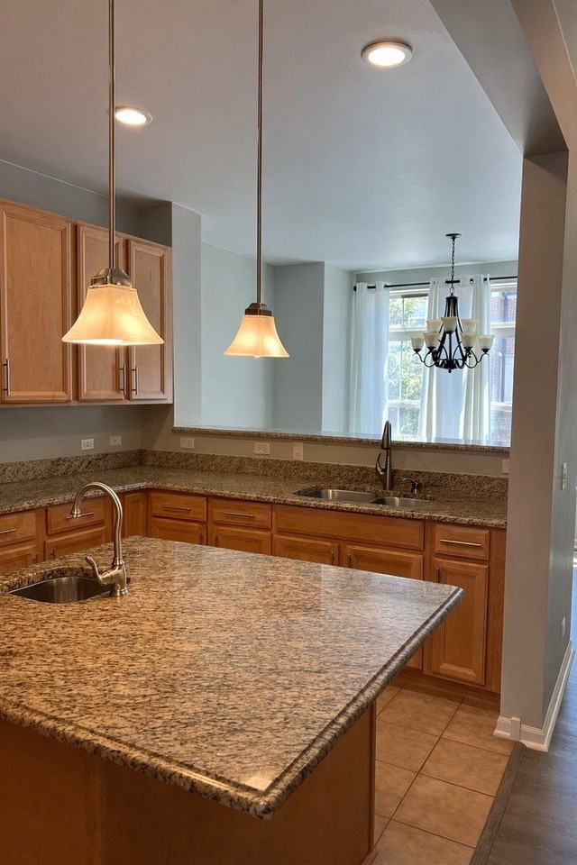 705 Keystone Ln - Photo 3 of 34