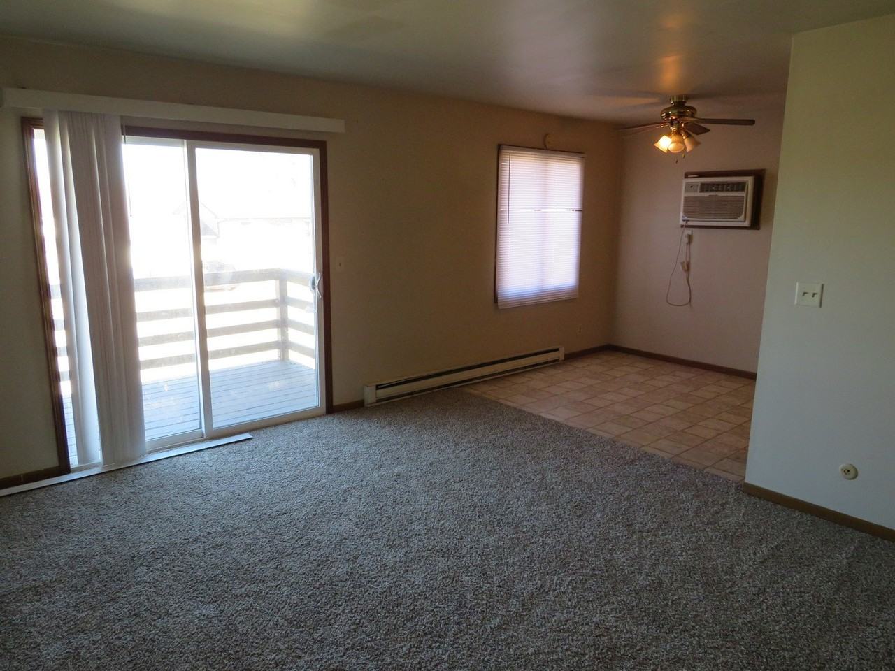 2304 Ashland Dr Apt 3 - Photo 4 of 14