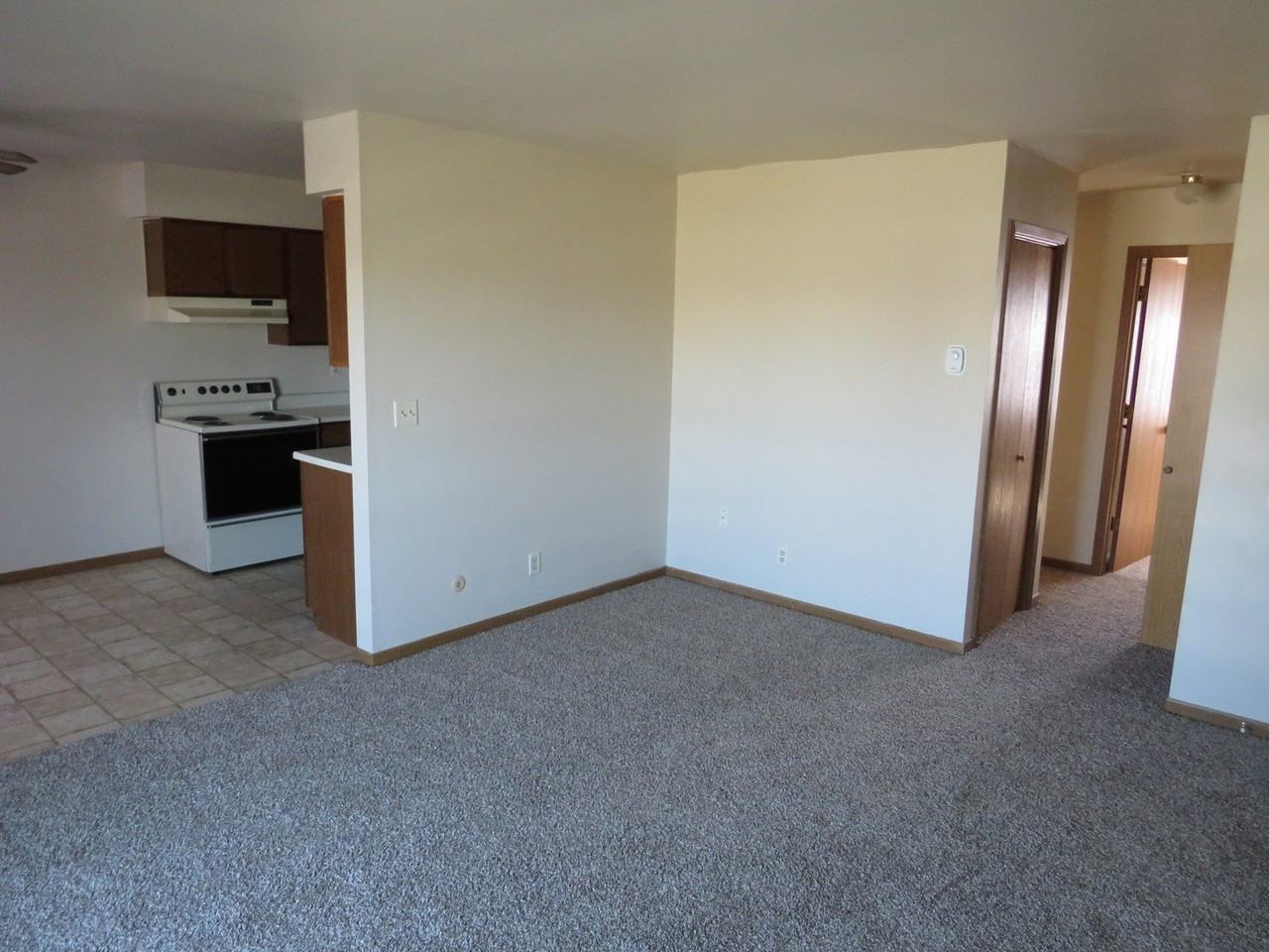 2304 Ashland Dr Apt 3 - Photo 7 of 14