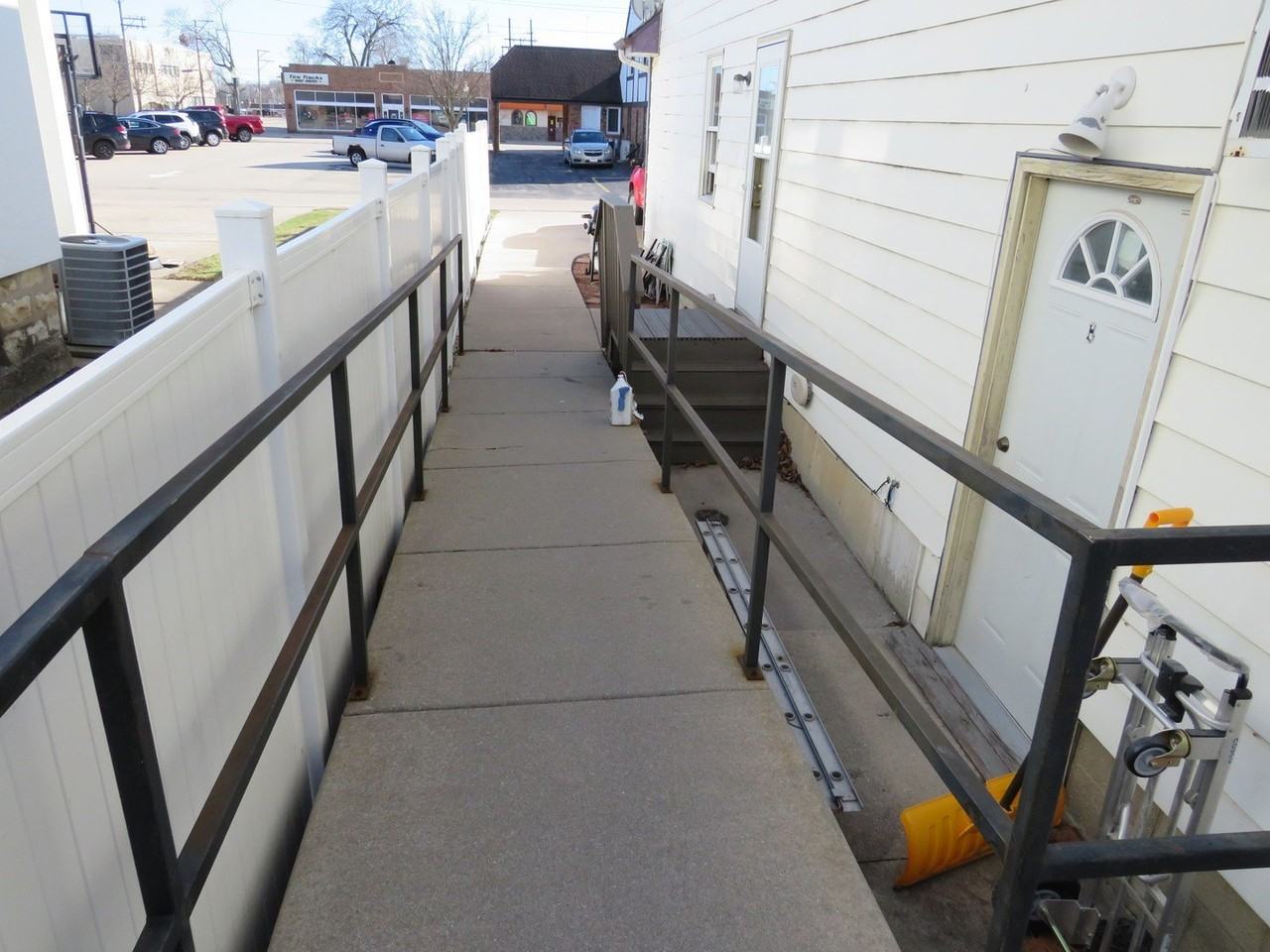 115 E North St Apt 1 - Photo 3 of 14