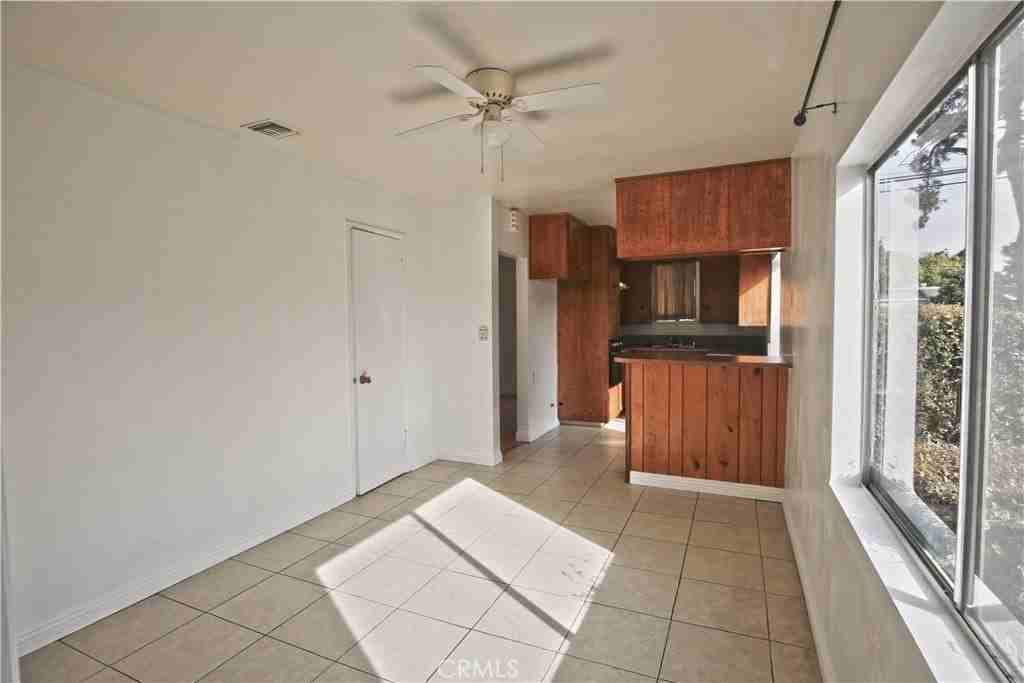 1207 S 10th Ave - Photo 4 of 17