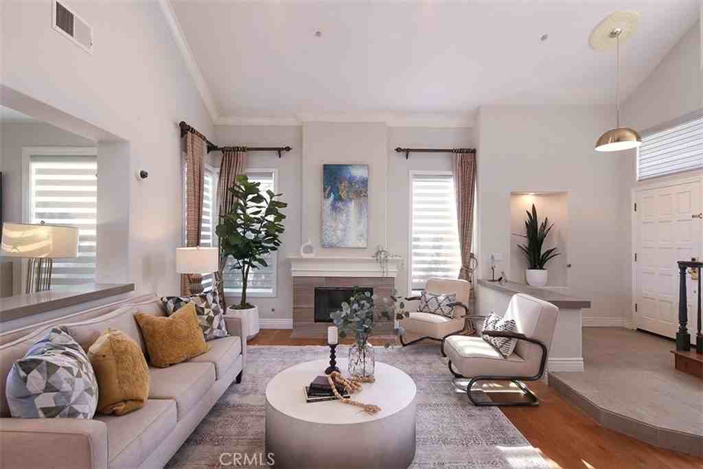 925 Calle Del Pacifico - Photo 2 of 25