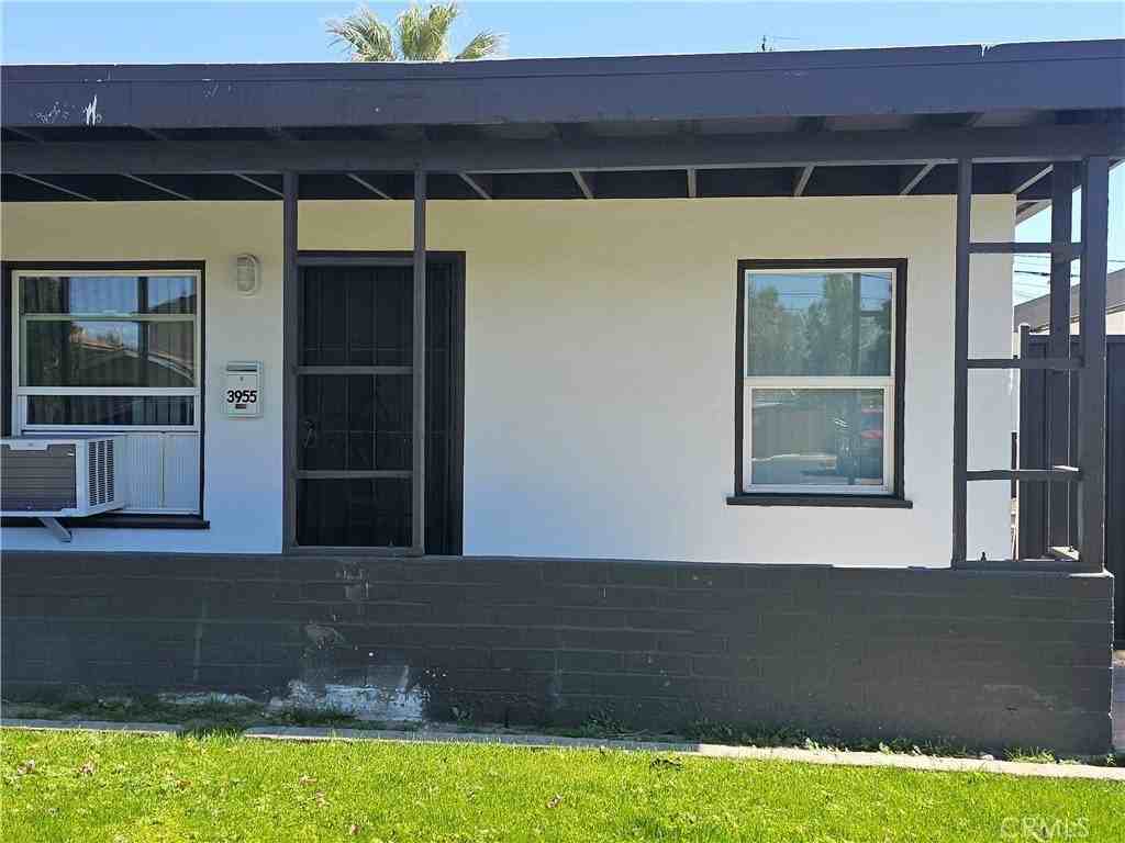 3955 Genevieve St - Photo 3 of 24