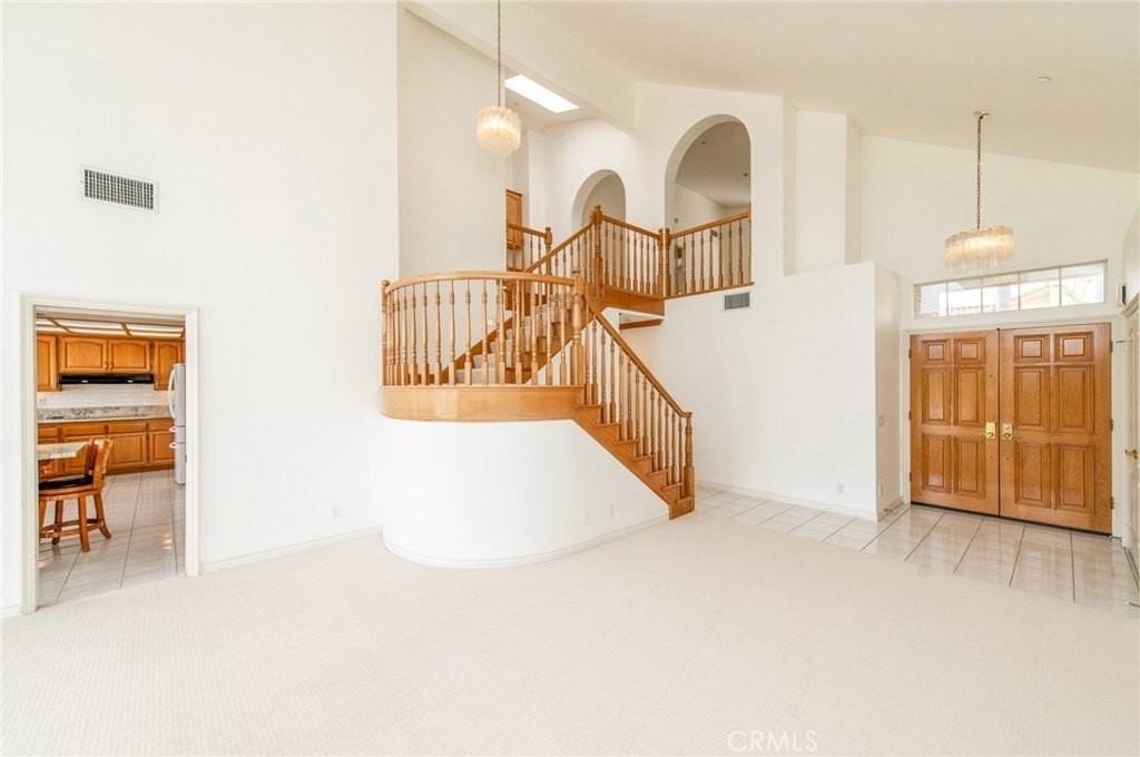 29206 Alfieri St - Photo 5 of 43