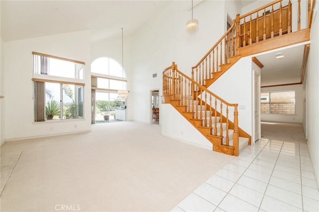 29206 Alfieri St - Photo 6 of 43